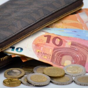El BCE sube otros 25 puntos básicos sus tasas y deja la facilidad de depósito en el 2,5%