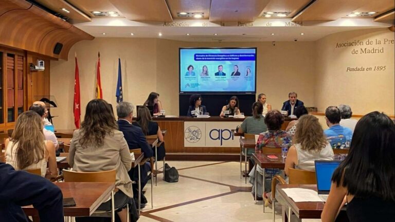 RTVE, la OCU y la AESAH celebran una jornada para combatir la desinformación en el ámbito de la energía