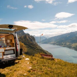 Camperizar sí, pero con papeles; qué revisar antes de llevar una furgoneta transformada a la ITV
