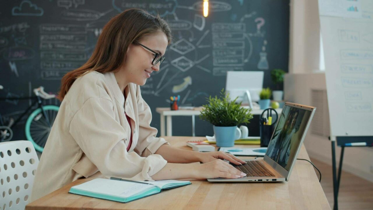 Estudiar con IA sin dejar de pensar; la propuesta de Learnis Mind