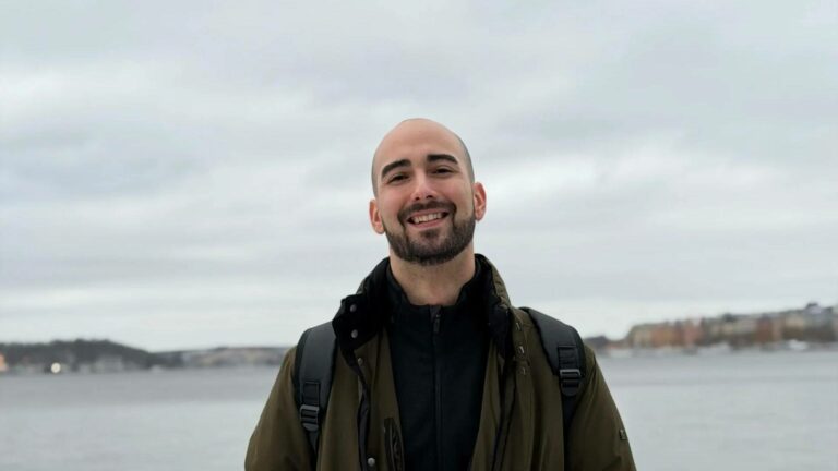 El consultor SEO Alex Figueiras revoluciona el posicionamiento web integrando estrategias SEO, GEO y AEO