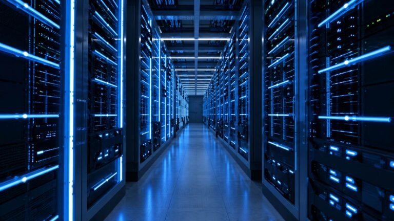 Un estudio de Synergy revela que ChatGPT recomienda empresas a través de directorios, no de su propia web