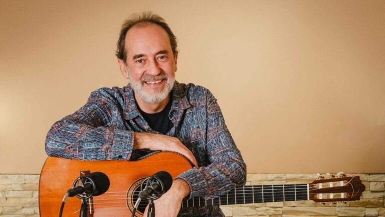 Joaquín Chacón presenta “LAWNS IN THE SKY”