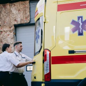 La Guardia Civil investiga la huida del conductor que arrolló a un hombre en Guillena