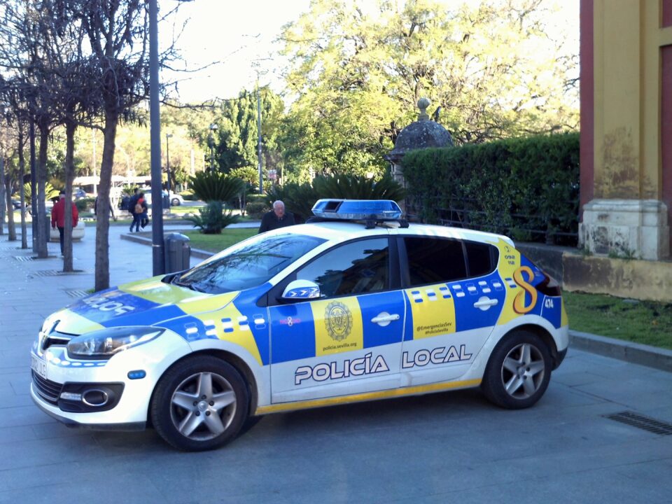 El Ayuntamiento eleva a 17 millones el tope para pagar extras mientras el PSOE critica la anulación del Plan de Navidad de la Policía Local