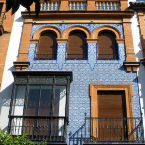 El Ayuntamiento retira del Pleno el cambio de uso que permitiría viviendas de lujo en el antiguo Correos de San Jacinto