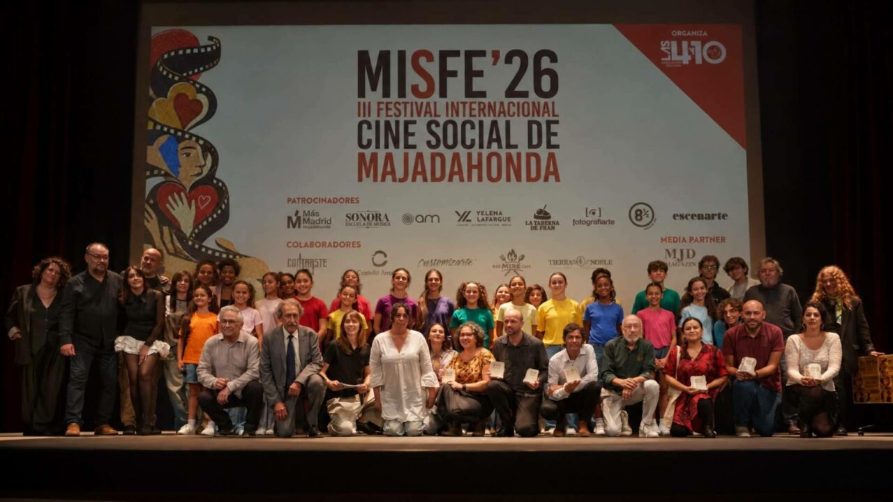 El MISFE’26 cierra su tercera edición con una gala marcada por el cine, los premiados y la ovación a Luis Perezagua