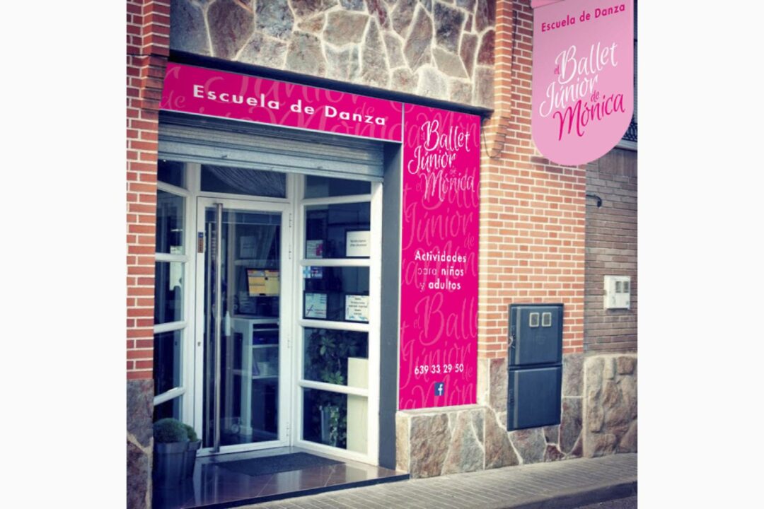 El Ballet Júnior de Mónica reúne a niños y adultos alrededor de la danza en Paracuellos de Jarama
