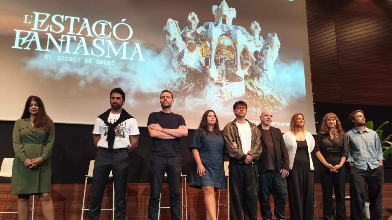 'La estación fantasma. El secreto de Gaudí' en el #1 de Apple Podcasts en España e irrumpe en las listas de Spotify y rankings internacionales
