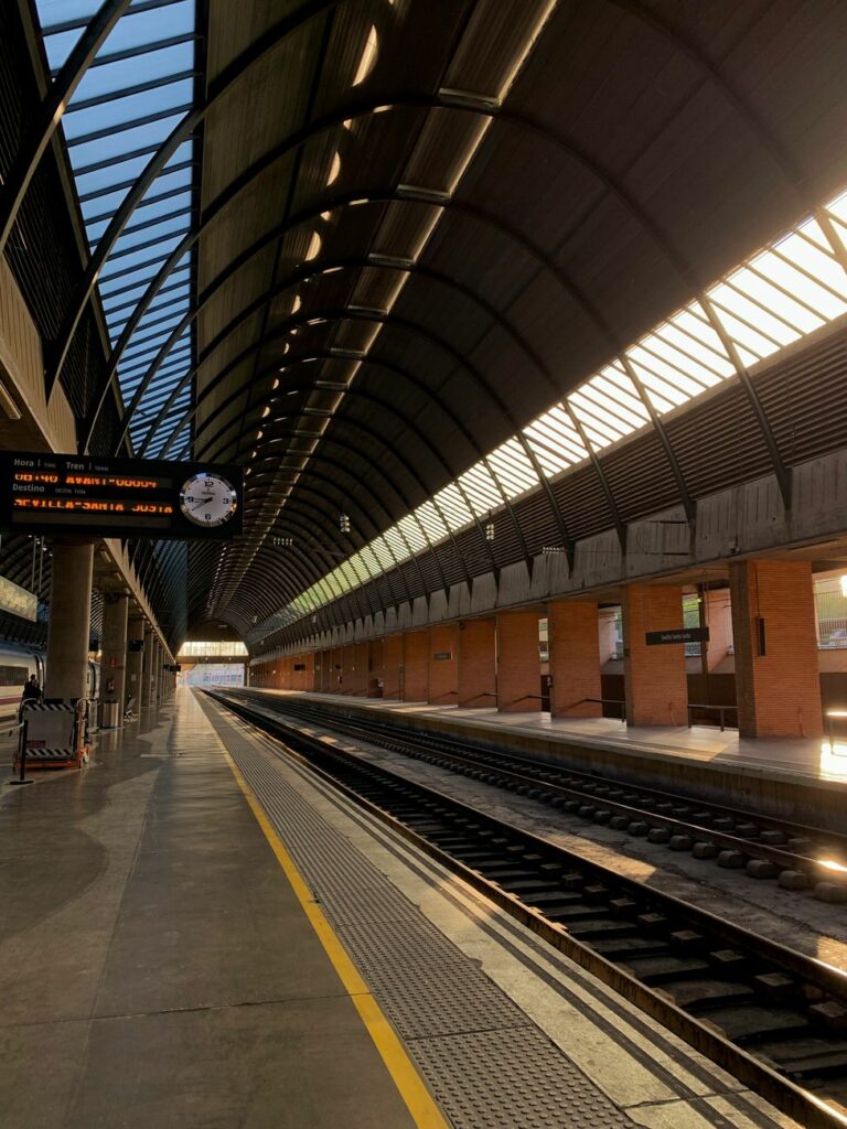 Restablecida la línea C4 de Cercanías tras el descarrilamiento de un tren de mantenimiento en La Negrilla
