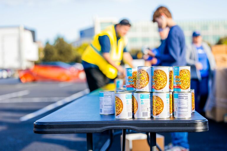 El Banco de Alimentos busca 3.000 voluntarios para la recogida de noviembre