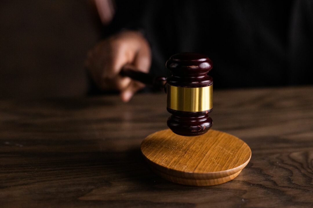 El TSJA ratifica la condena por abusar de una joven que dormía en una casa de Sevilla